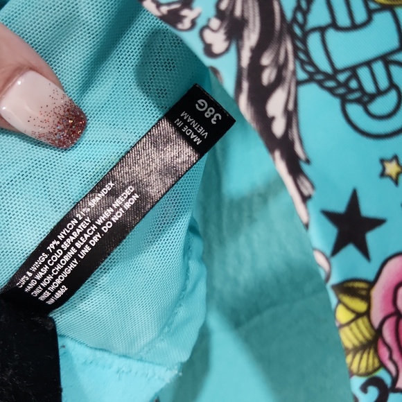 Torrid wire-free bra 💀 - Picture 3 of 6